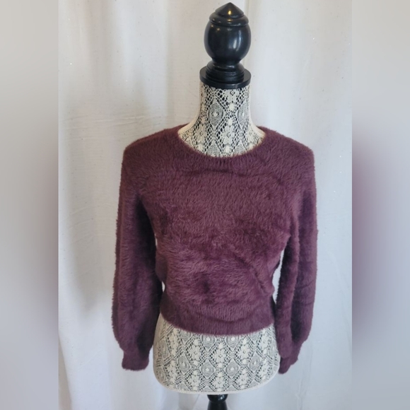 Aritzia Sunday Best Kitten Crop Top Fuzzy Sweater Womens Size Small - Picture 2 of 7